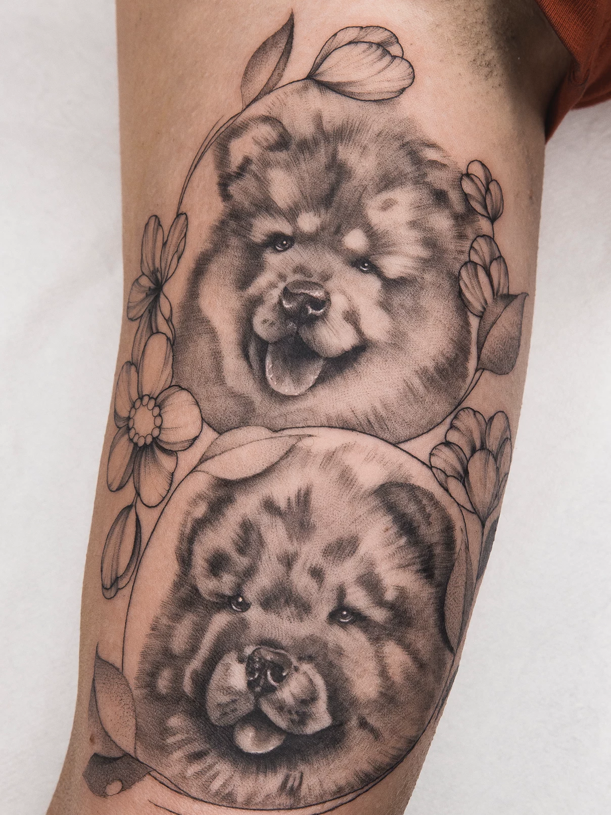 Tatuaje realista perros Mamba Negra